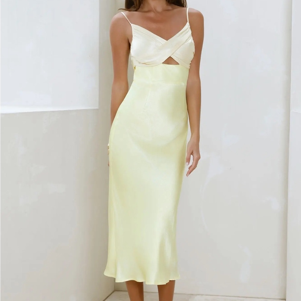 NWT Hello Molly Sur Belle Spellbinding Satin Midi Dress - Picture 3 of 9